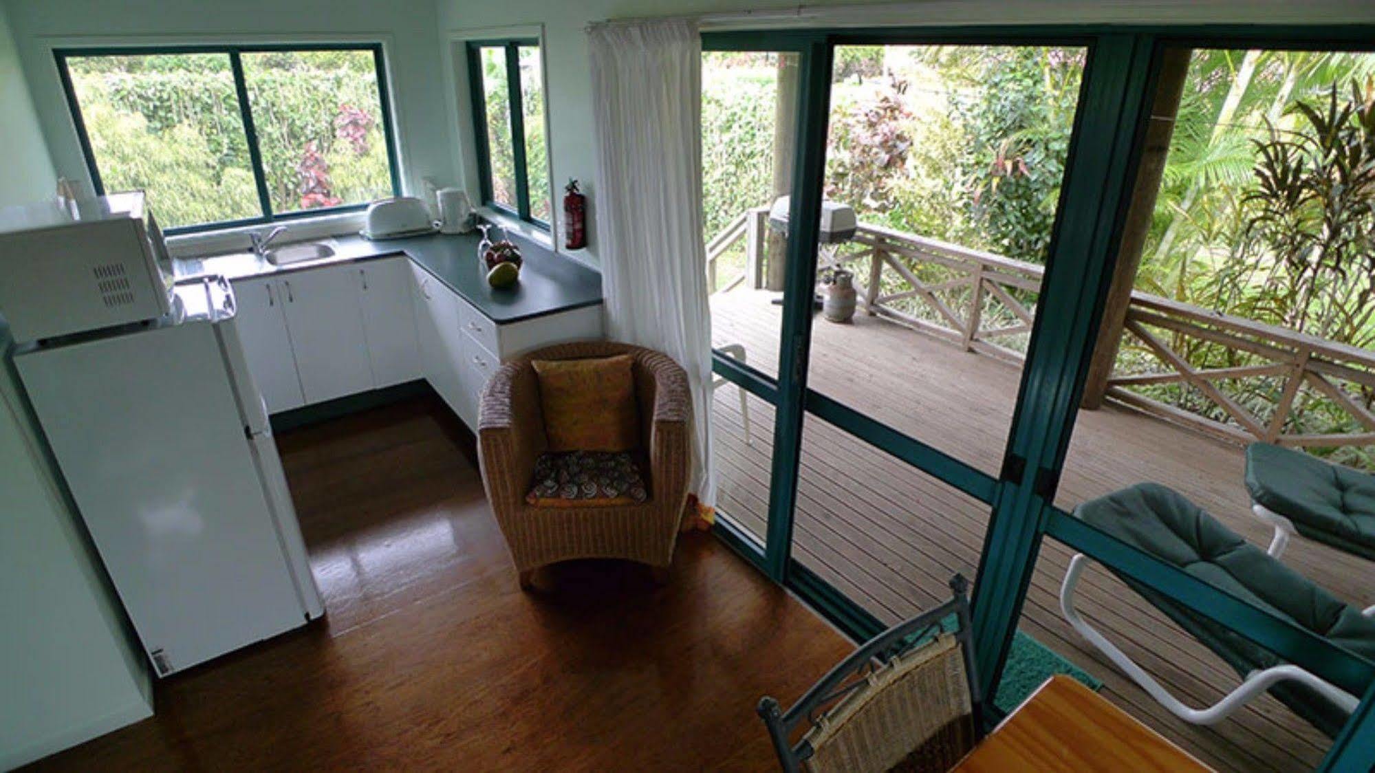 Aroa Kainga Bungalows And Apartment 拉罗汤加 外观 照片