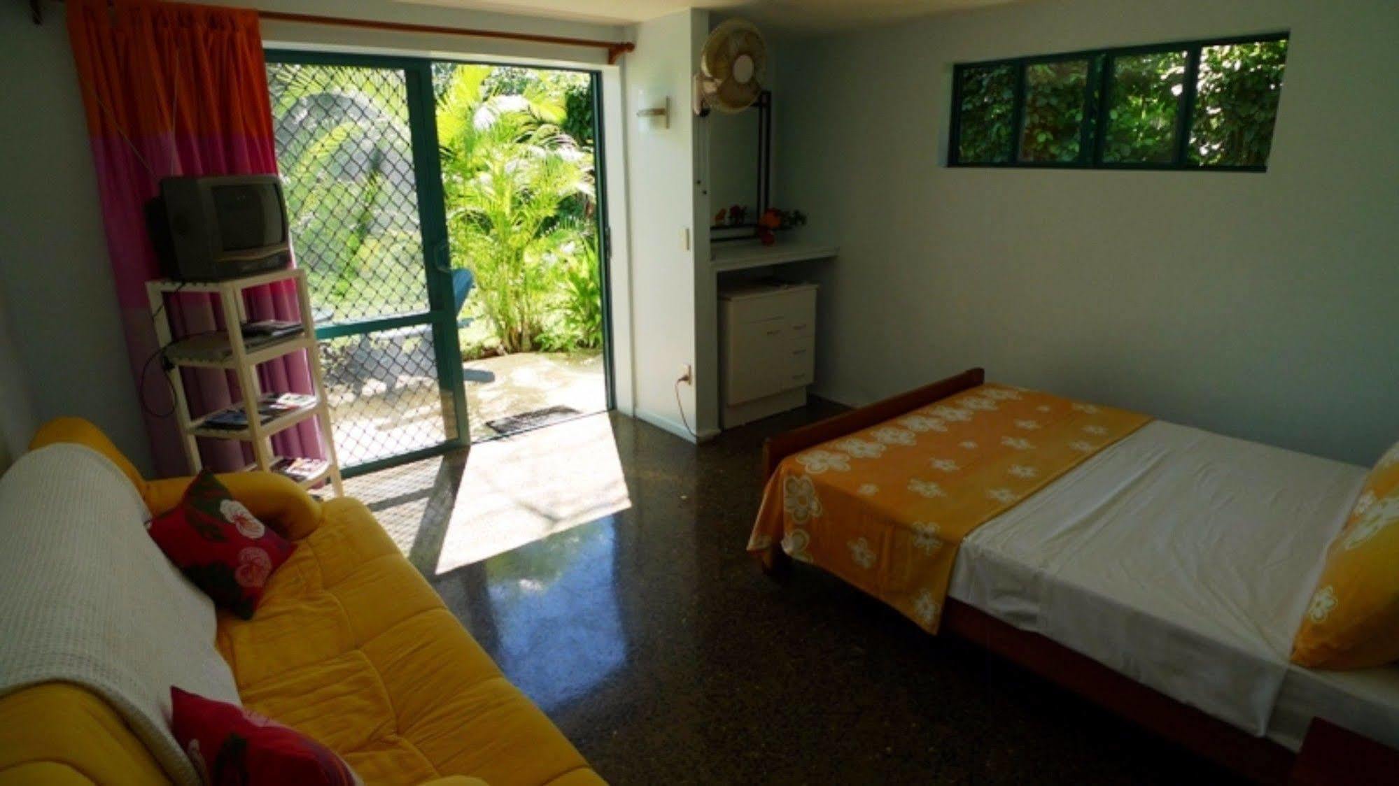 Aroa Kainga Bungalows And Apartment 拉罗汤加 外观 照片